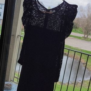 Black big shoulder lacey dress